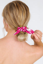 Charger l&#39;image dans la galerie, Pink-Palms Scrunchie
